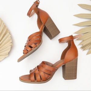 TRENDY BROWN BLOCK HEELED SANDALS | SZ 7